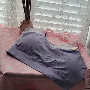 1726 BEBE 2 PACK Seamless Longline Bramis with removable Pads NWT